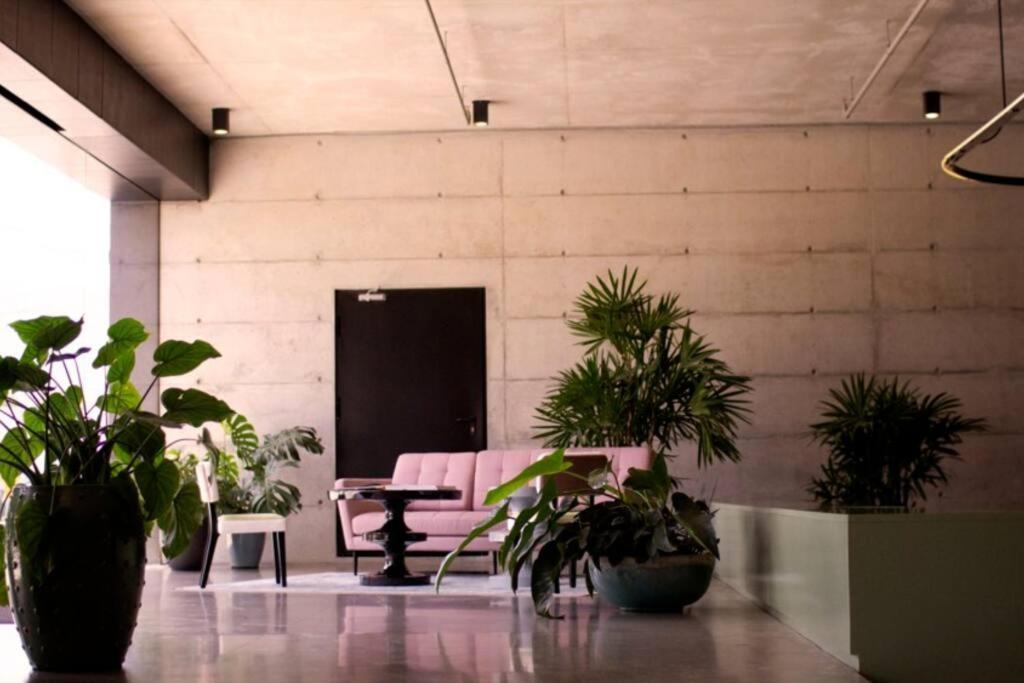 Cosmopolitan Apt 1407, 5 Star Facilities, 15M Sjo Airport, Parking, Pool, Gym San Jose  Exterior photo