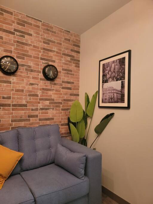 Cosmopolitan Apt 1407, 5 Star Facilities, 15M Sjo Airport, Parking, Pool, Gym San Jose  Exterior photo